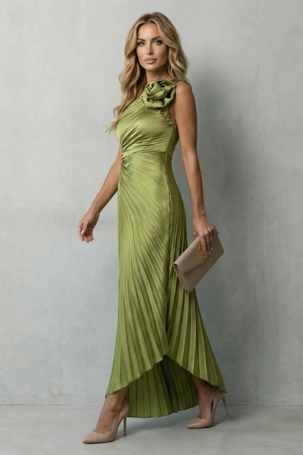 Statement elegance – Women’s One-Shoulder Pleated Maxi Dress