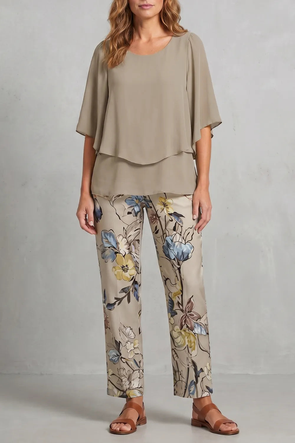 Botanical print elegance – Two-piece trouser set