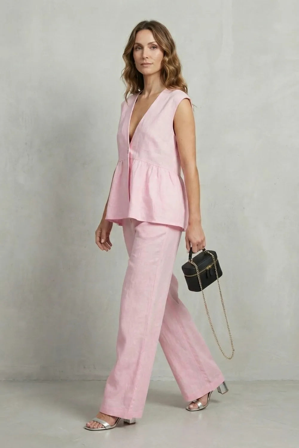Soft ruffle elegance – Top and trouser set