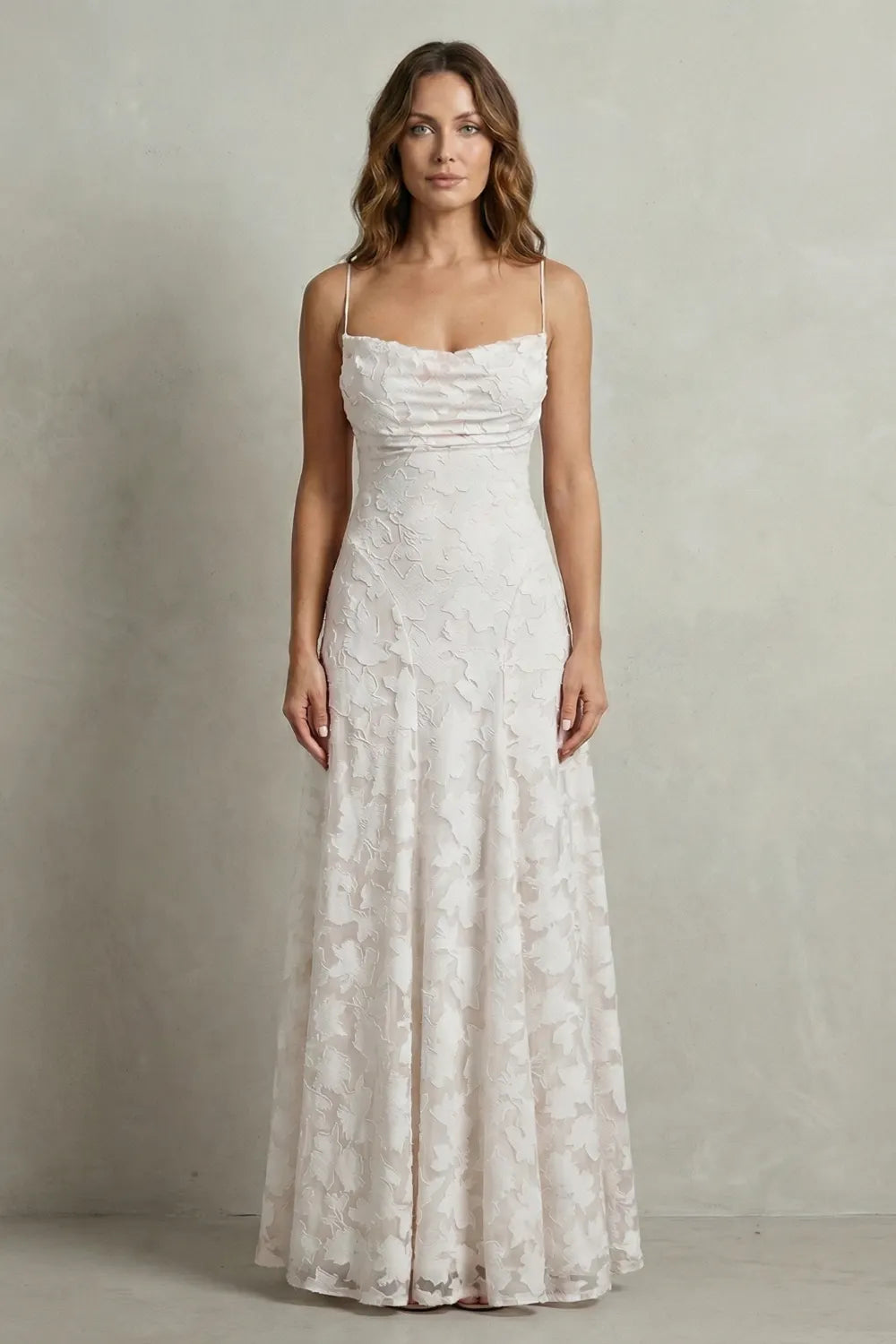 Romantic floral silhouette – Sleeveless maxi dress