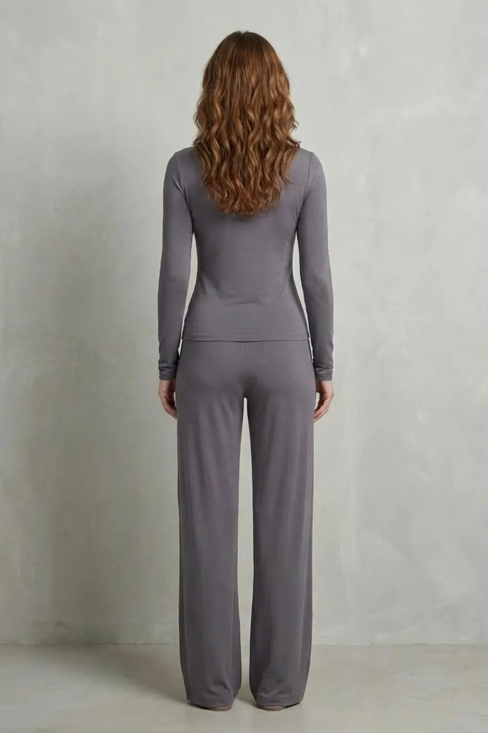 Sleek Simplicity – Pure Color Wide-Leg Pants Suit