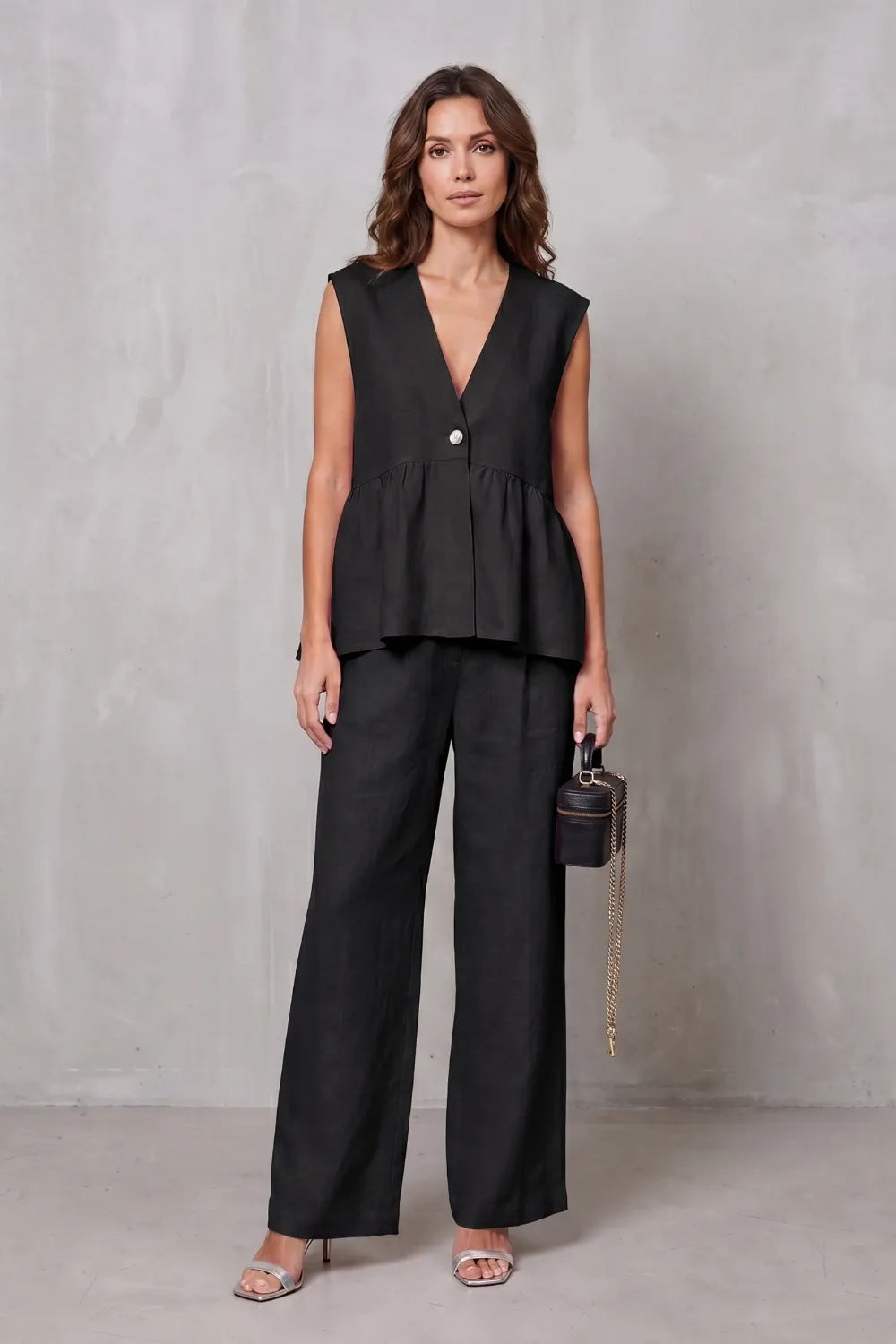 Soft peplum elegance – Two-piece trouser set