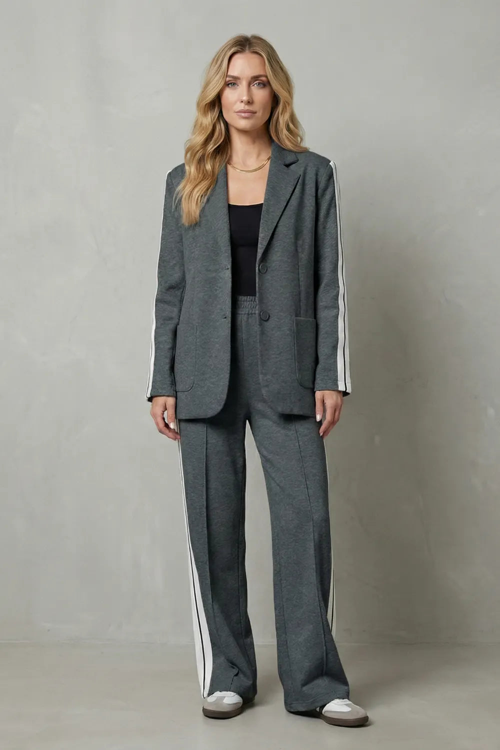 Sporty tailored contrast – Two piece set