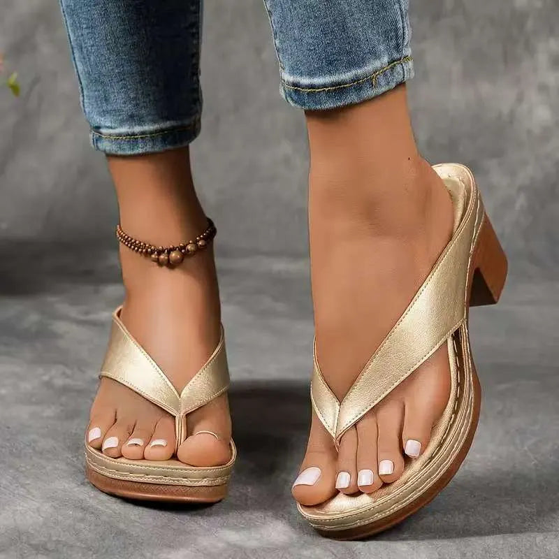 Fashion Round Toe Thick-soled Herringbone Sandals