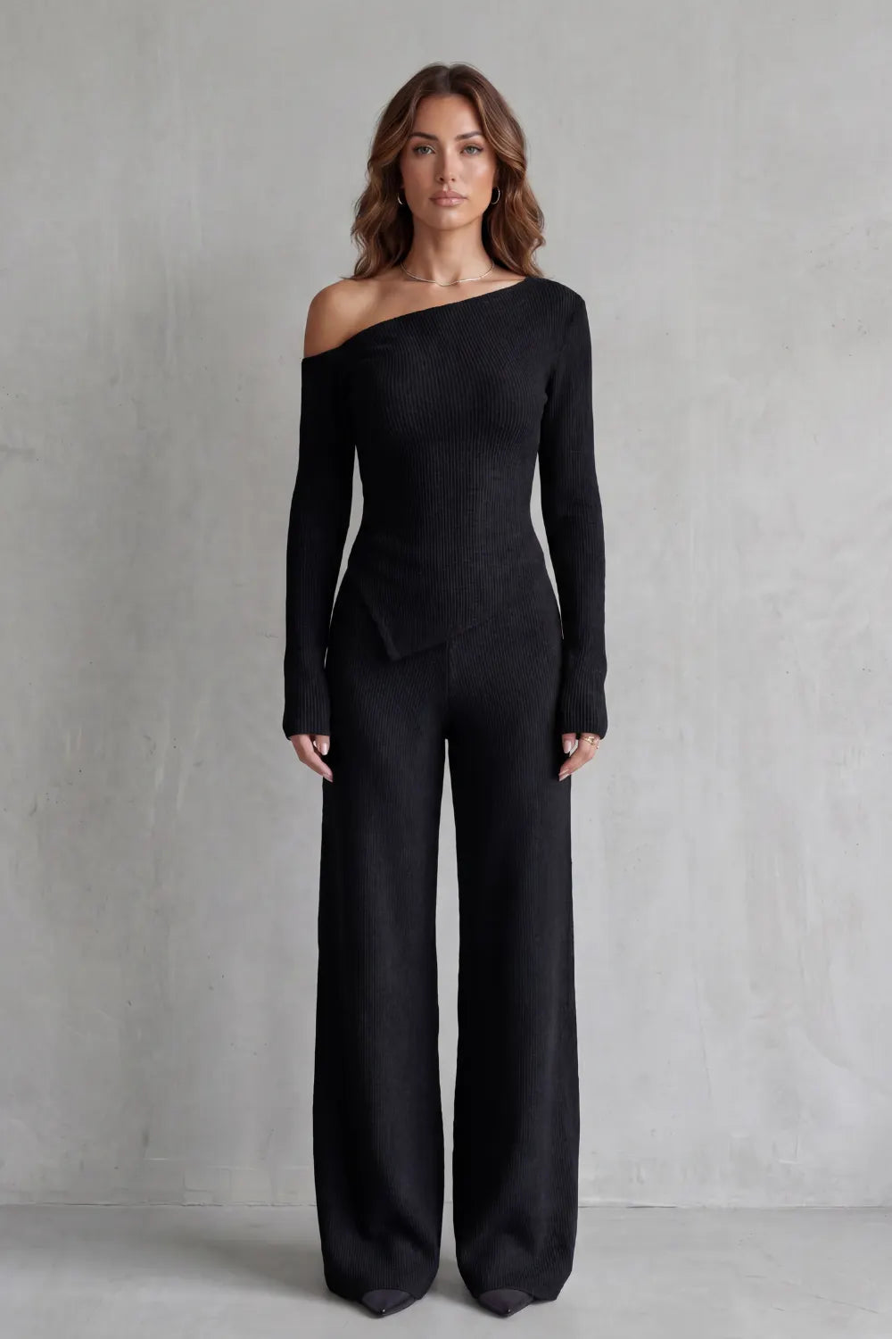 Asymmetric neckline – Knit lounge set