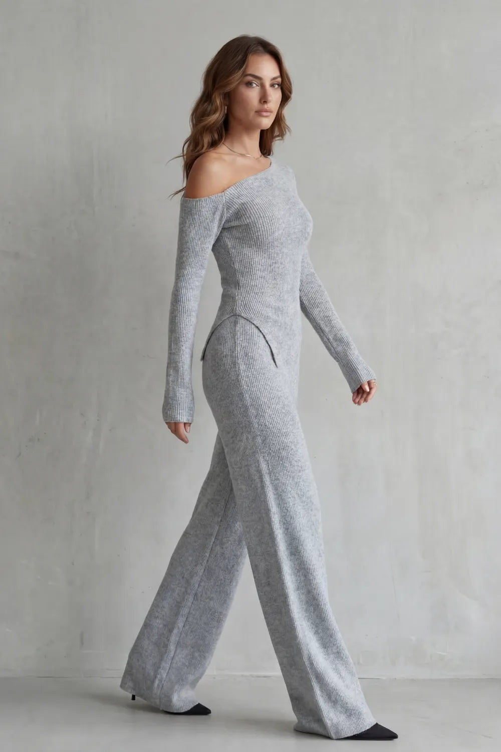 Asymmetric neckline – Knit lounge set