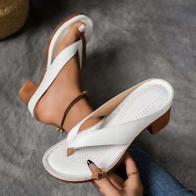 Fashion Round Toe Thick-soled Herringbone Sandals