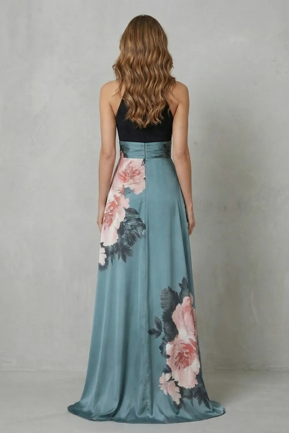 Contrast floral elegance – Maxi dress