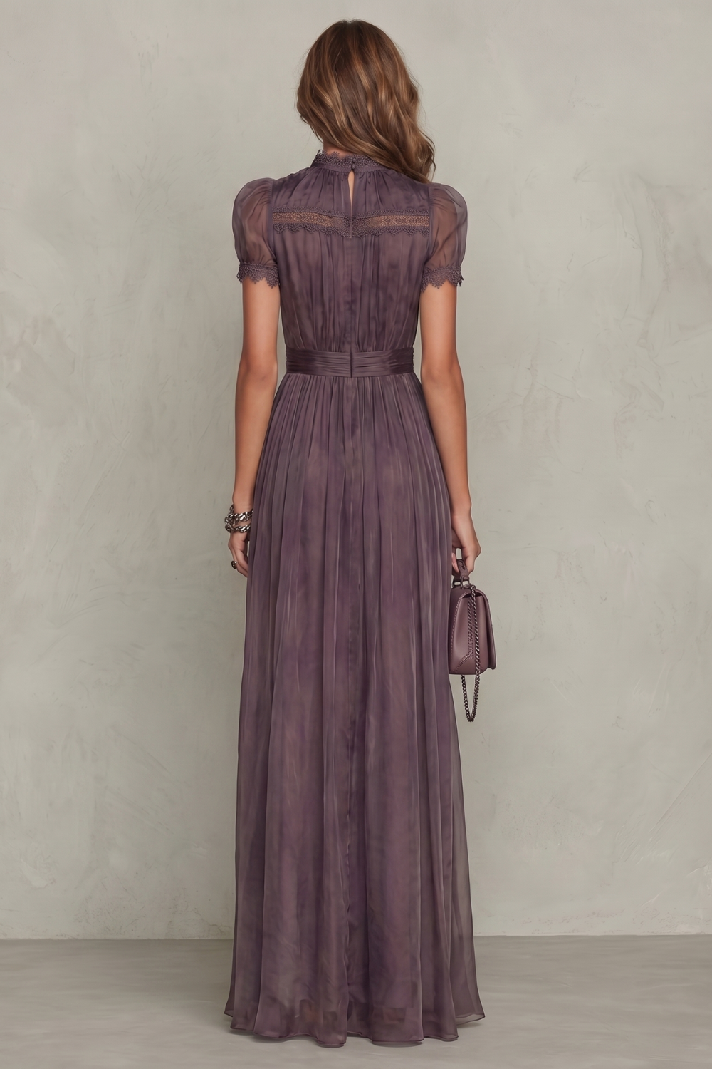 Lace keyhole elegance – Maxi dress