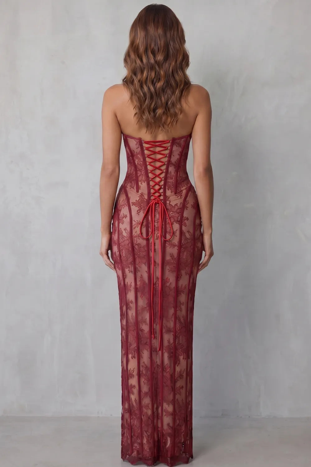 Sculpted lace allure – Maxi dress