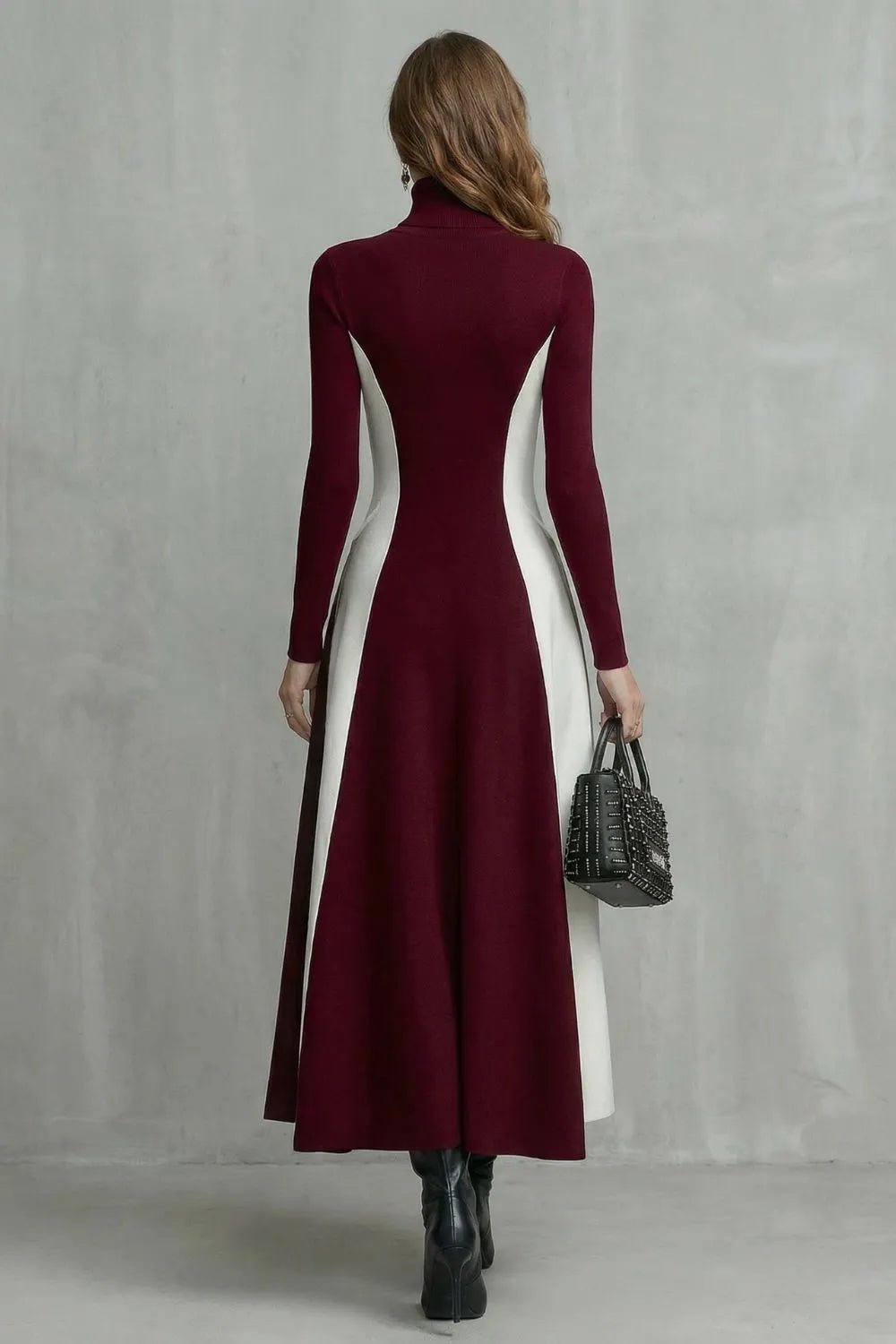 Sculpted contrast flow – Turtleneck dress