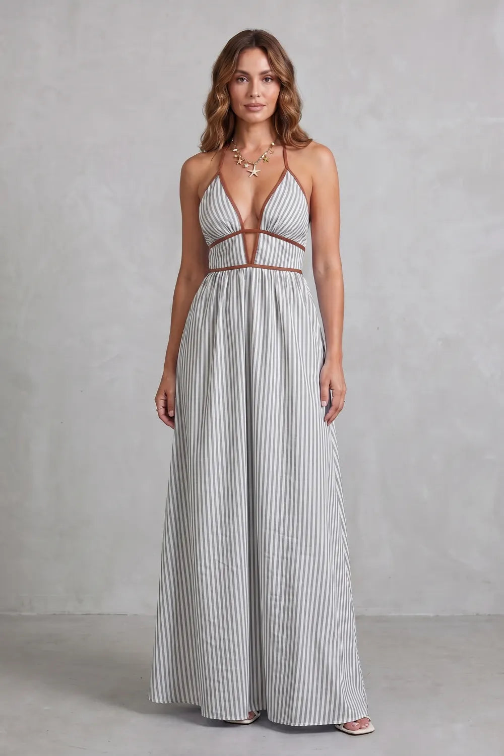 Striped backless silhouette – Maxi dress