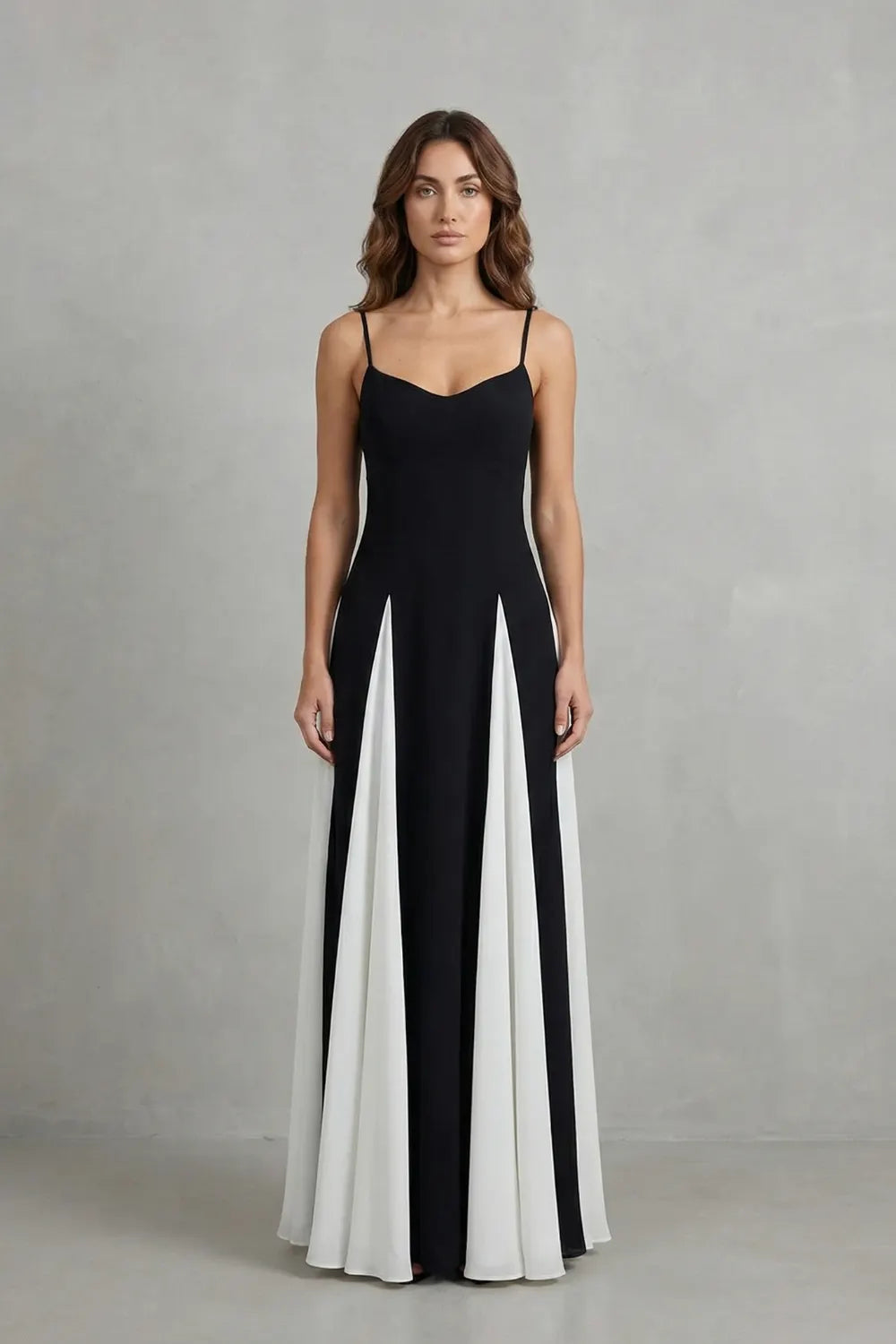 Modern contrast – Women’s Elegant Maxi Dress