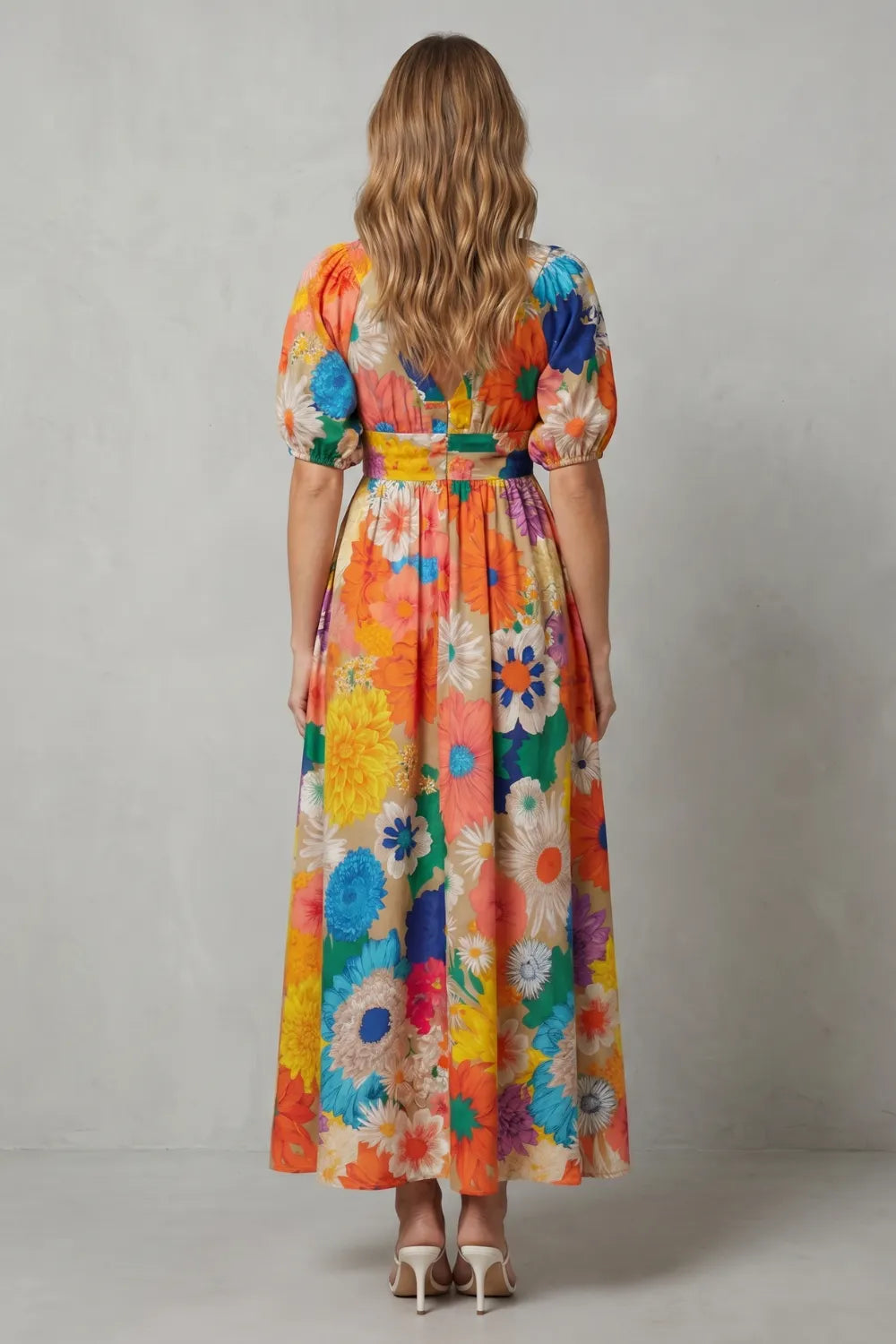 Vibrant floral charm – Maxi dress