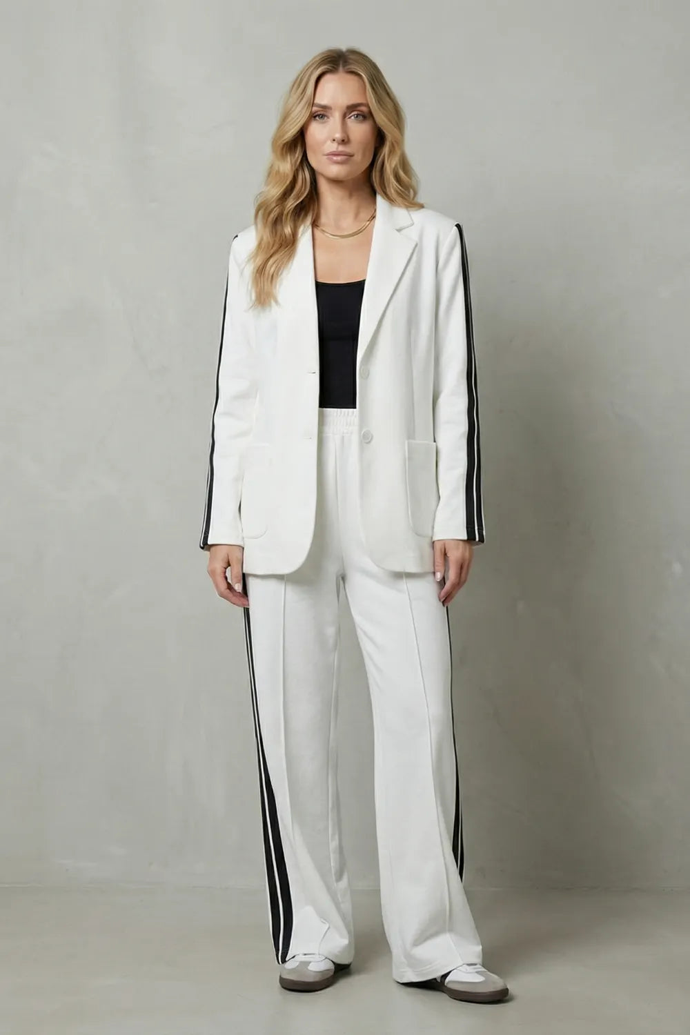 Sporty tailored contrast – Two piece set