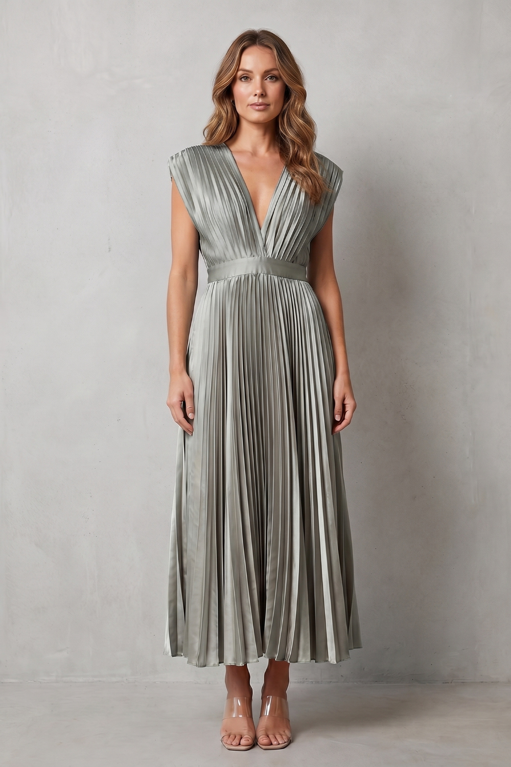 Flowing pleated elegance – Midi dress