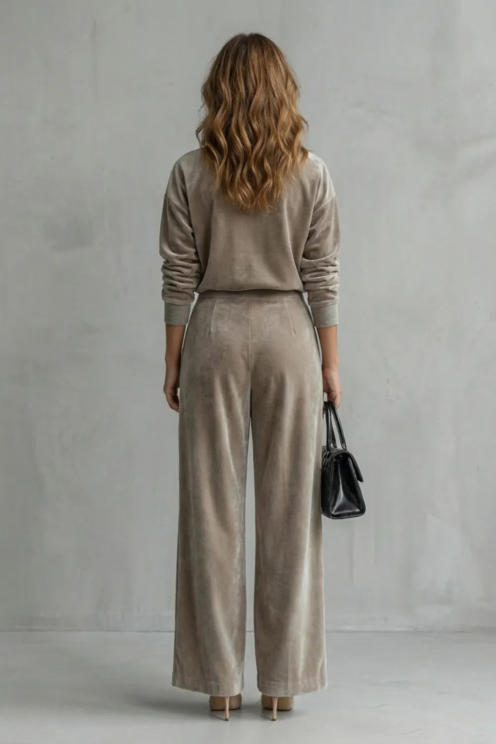 Luxe Velour Elegance – Two-Piece Lounge Set
