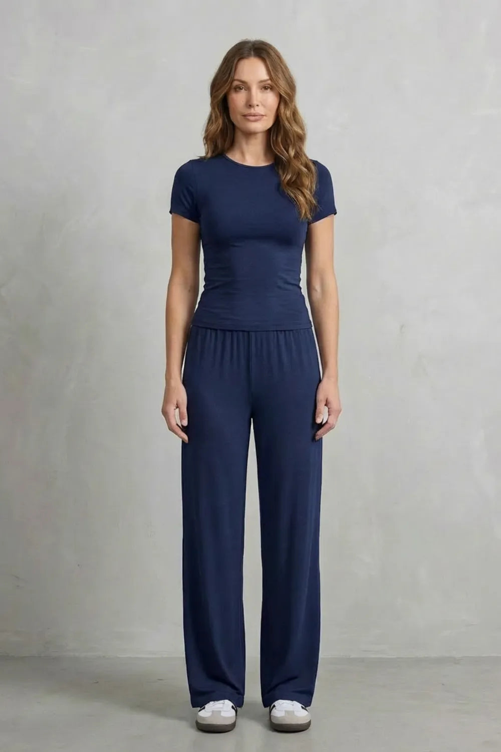 Sleek Simplicity – Pure Color Wide-Leg Pants Suit