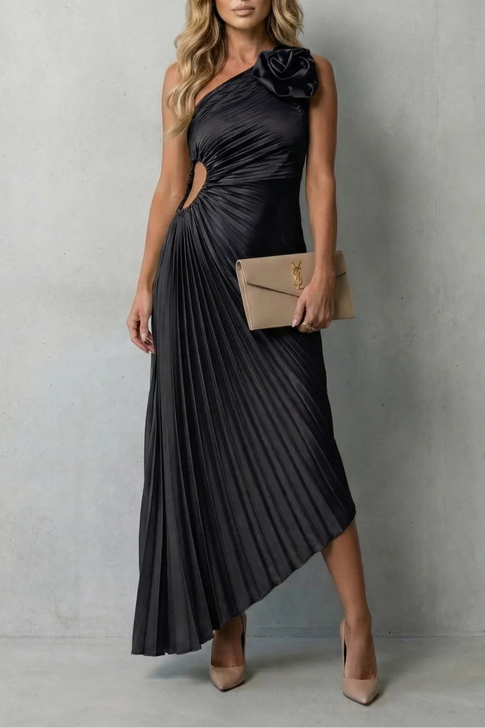 Statement elegance – Women’s One-Shoulder Pleated Maxi Dress