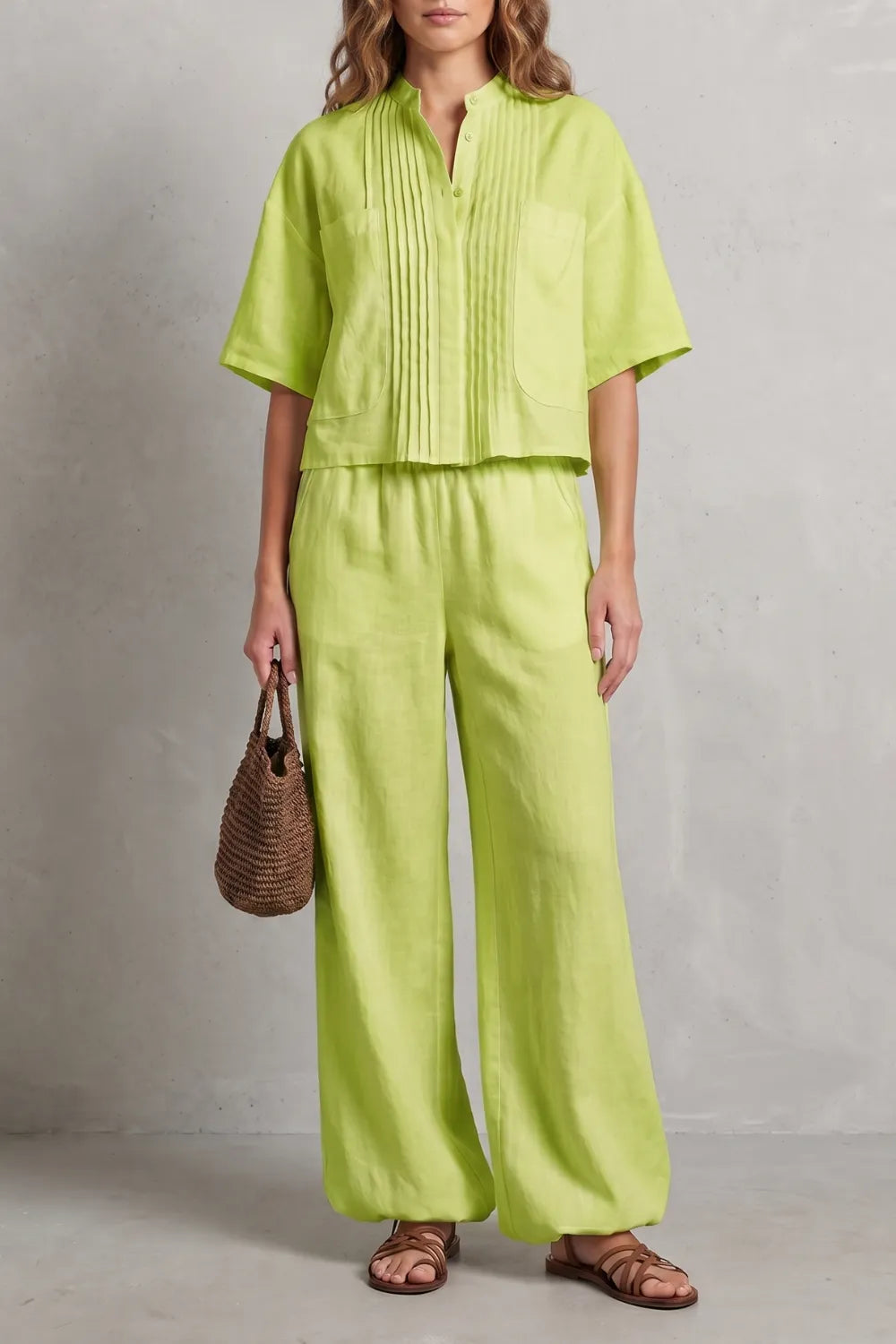 Breezy pleated elegance – Trouser set