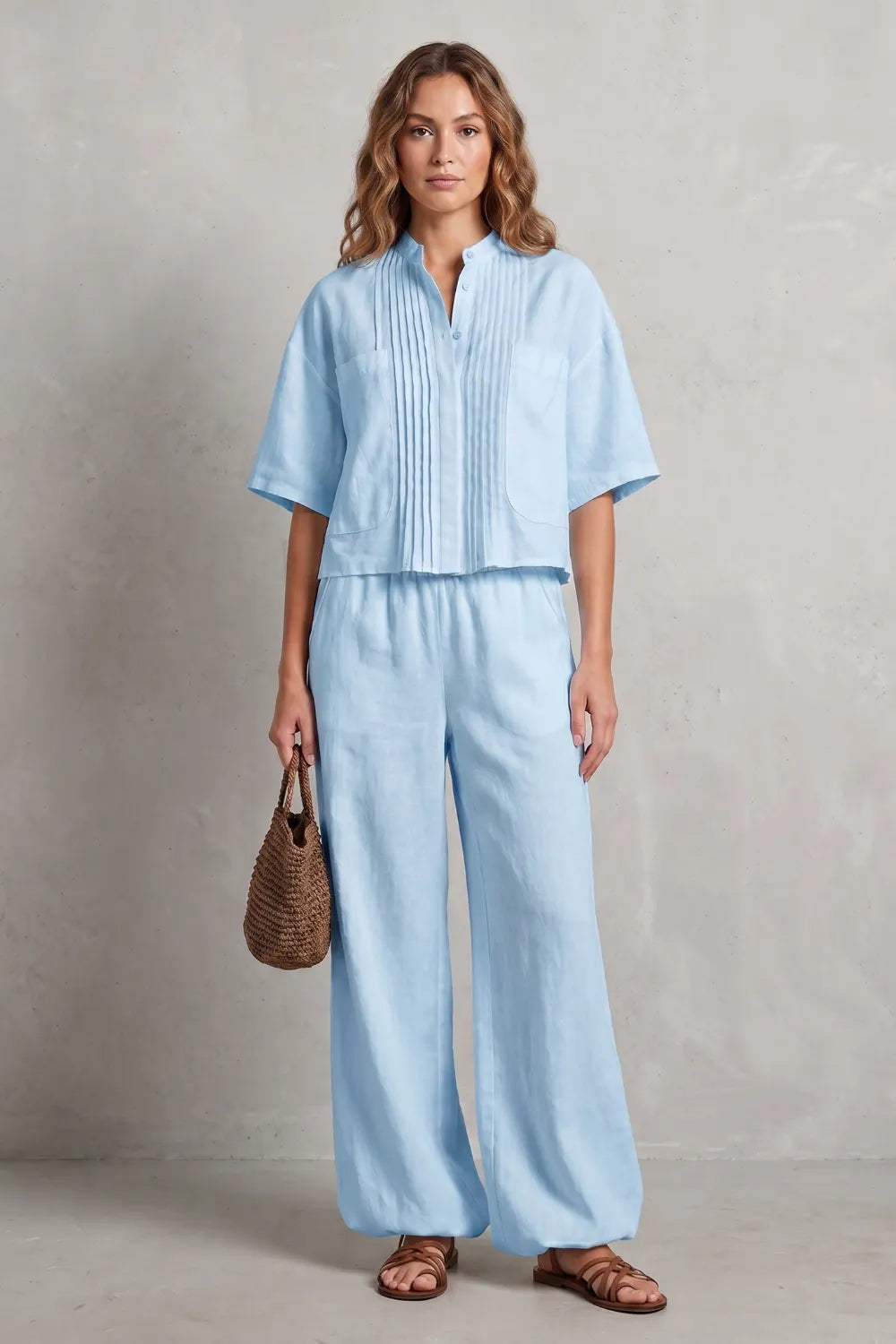 Breezy pleated elegance – Trouser set