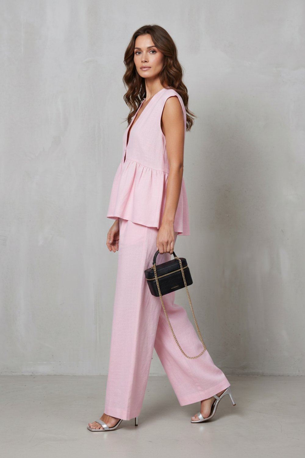 Soft peplum elegance – Two-piece trouser set