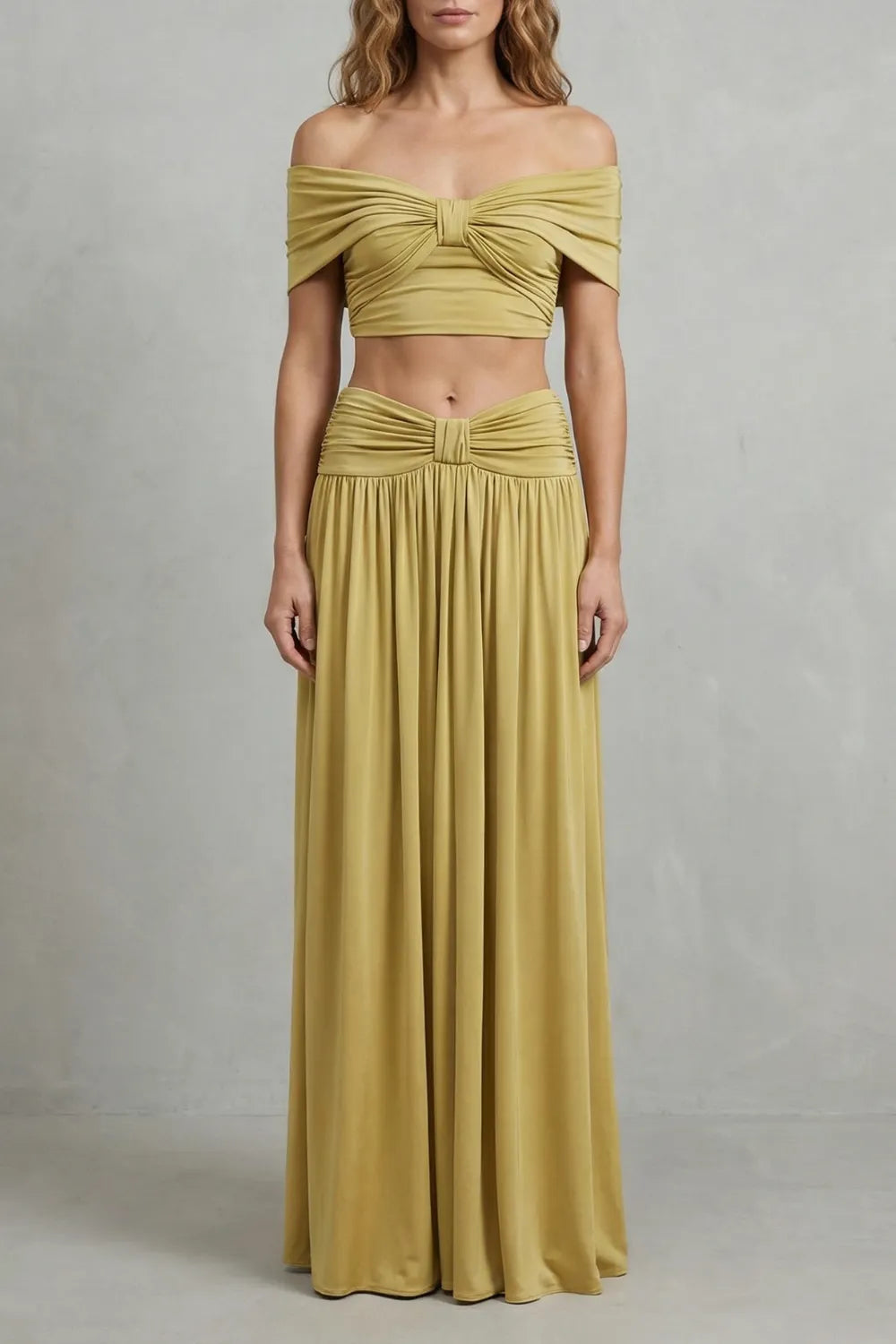 Golden glow – Women’s Off-Shoulder Ruched Skirt Set