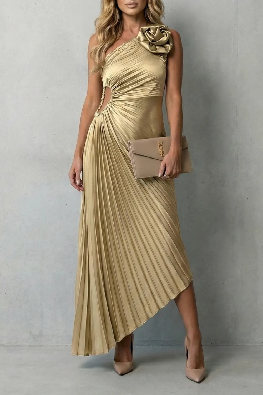 Statement elegance – Women’s One-Shoulder Pleated Maxi Dress