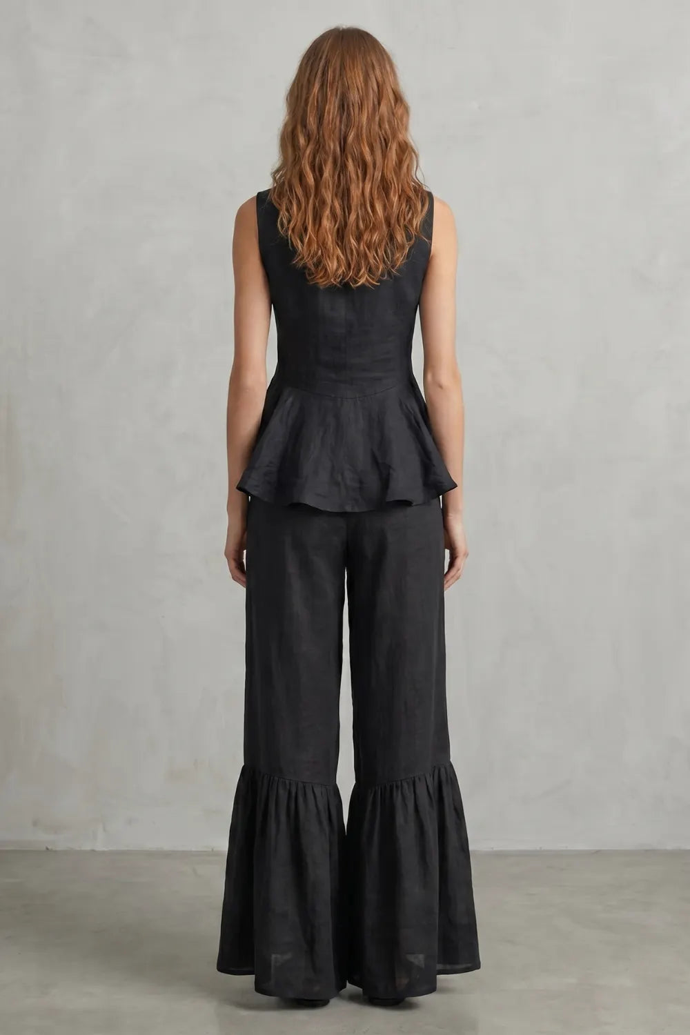 Ruffled resort elegance – Trouser set