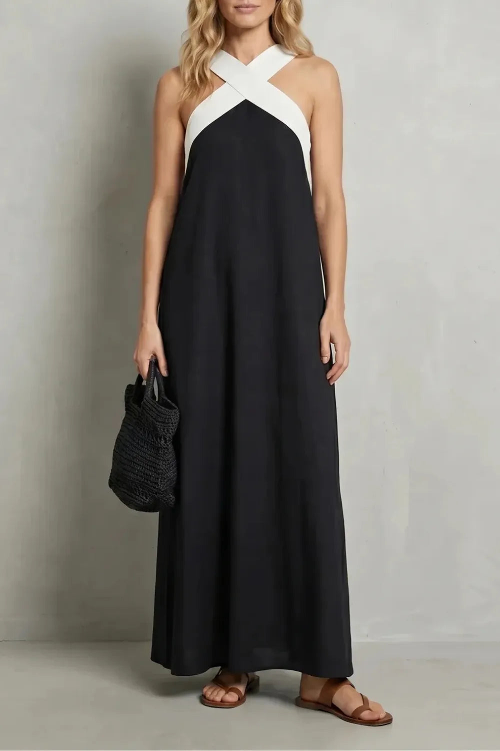 Cross-halter elegance – Maxi dress