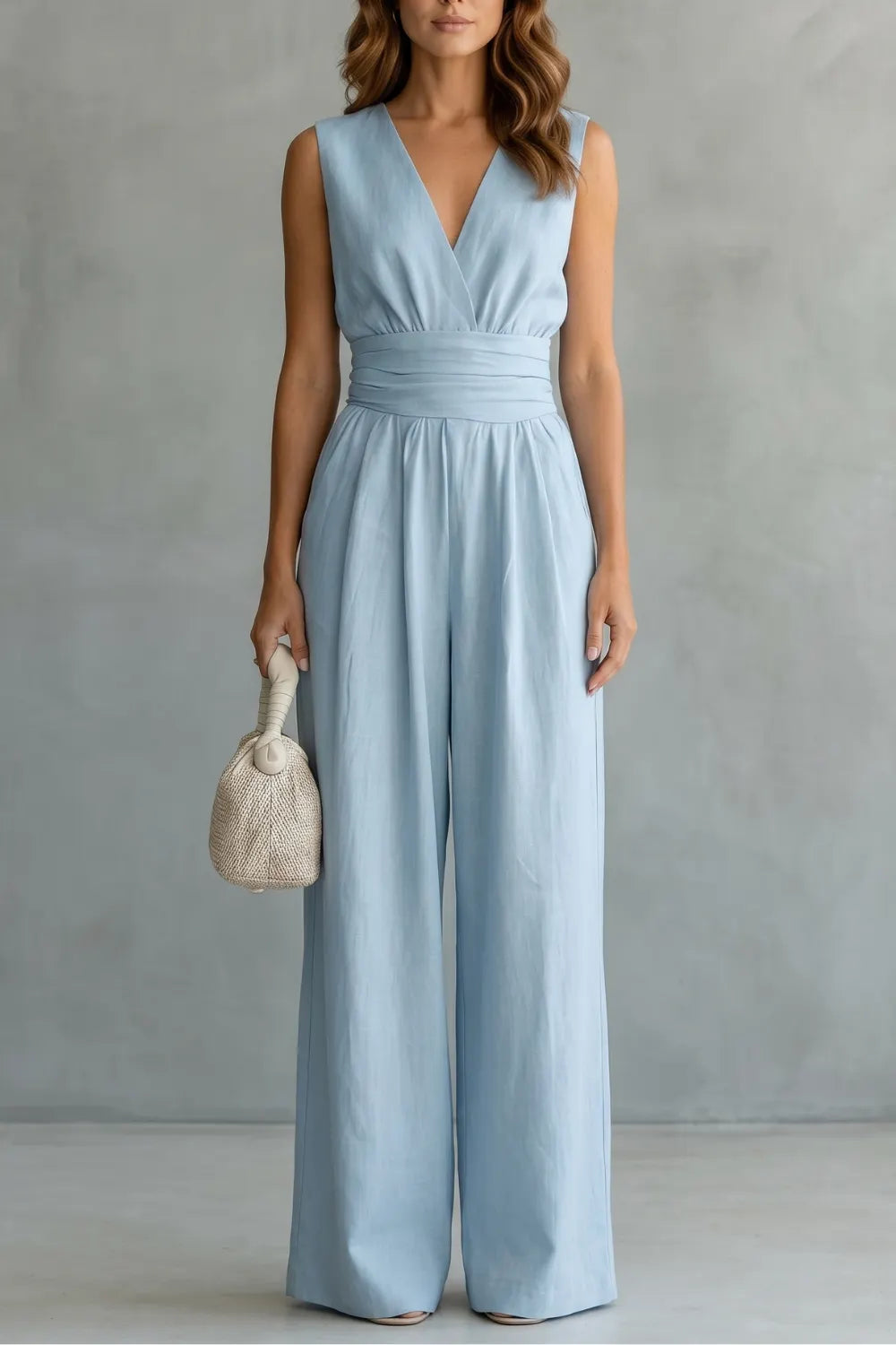Waist-defining elegance – Sleeveless jumpsuit