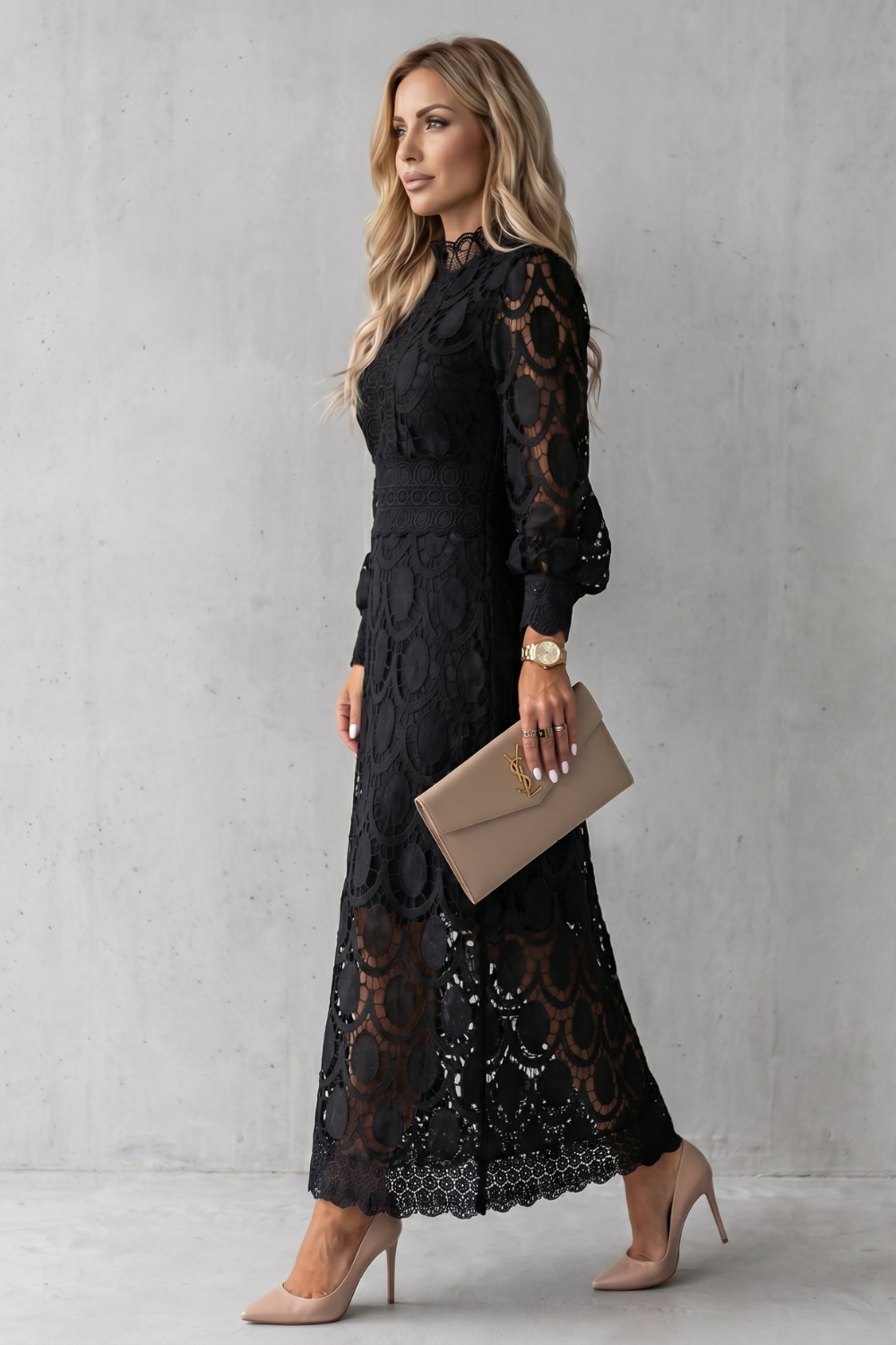 Intricate lace elegance – Midi dress
