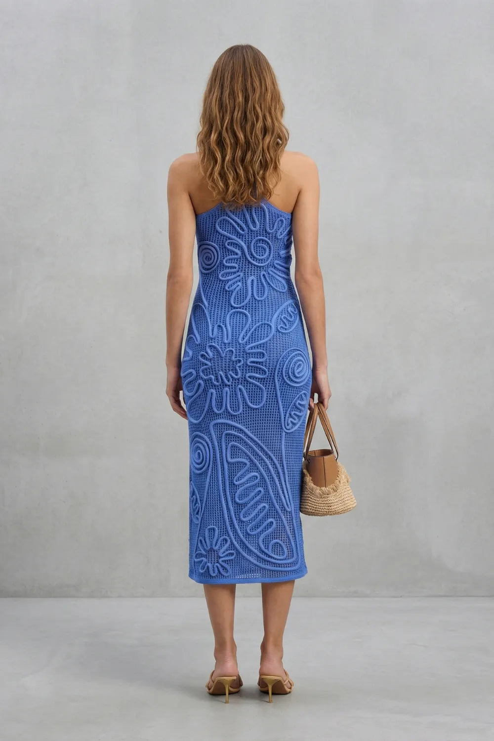 Sculpted crochet bloom – Textured midi dress