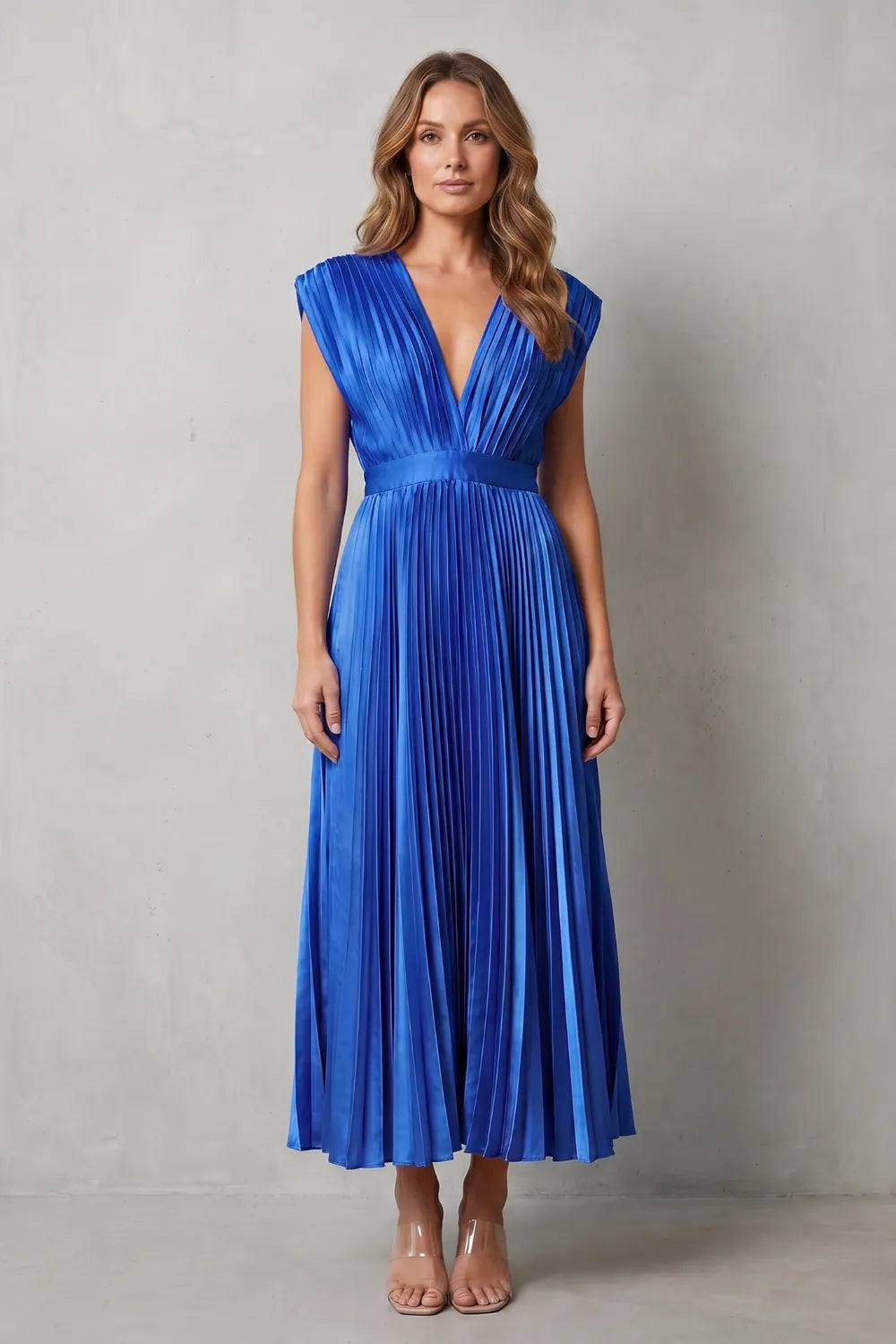 Flowing pleated elegance – Midi dress