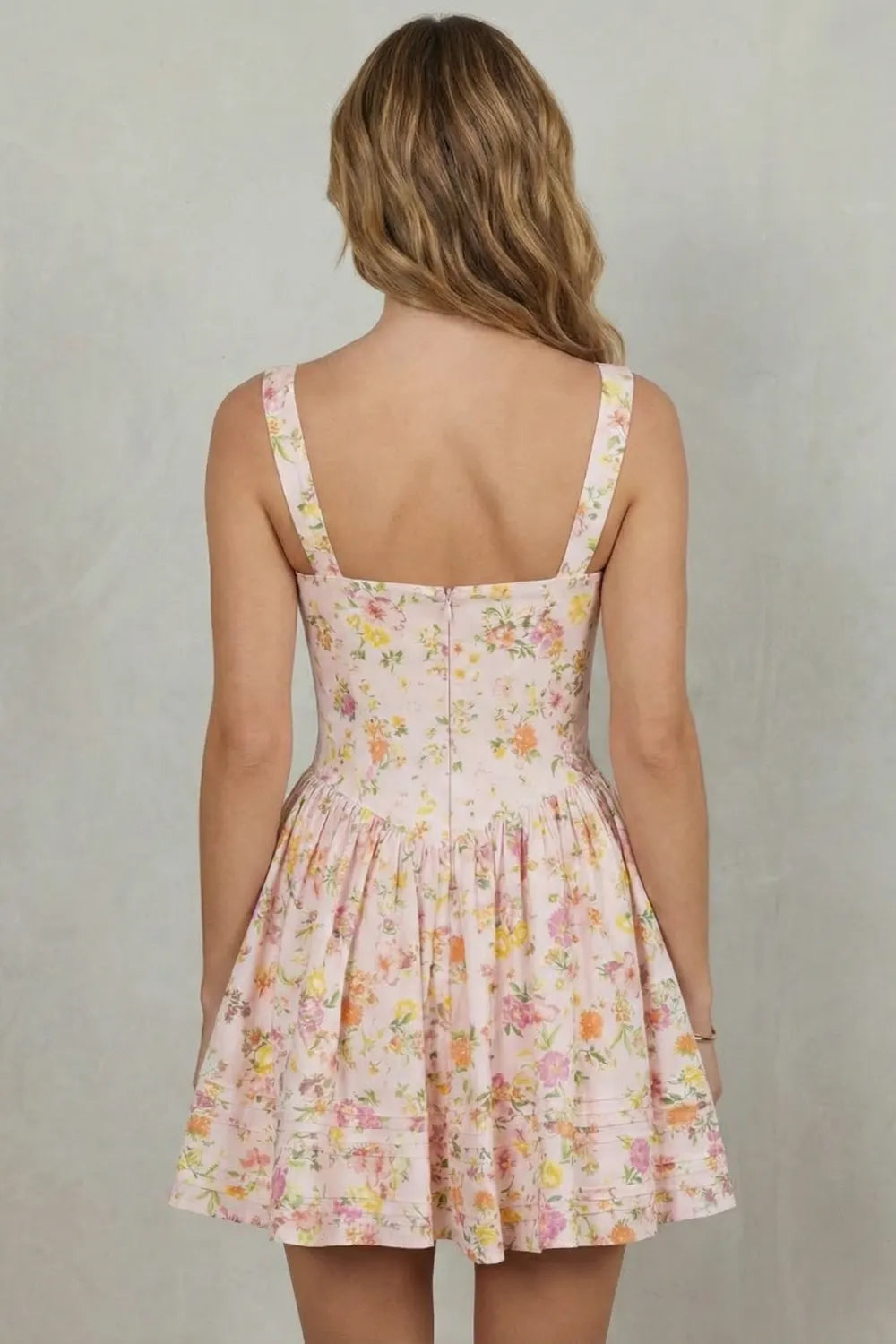Soft floral charm – Mini dress
