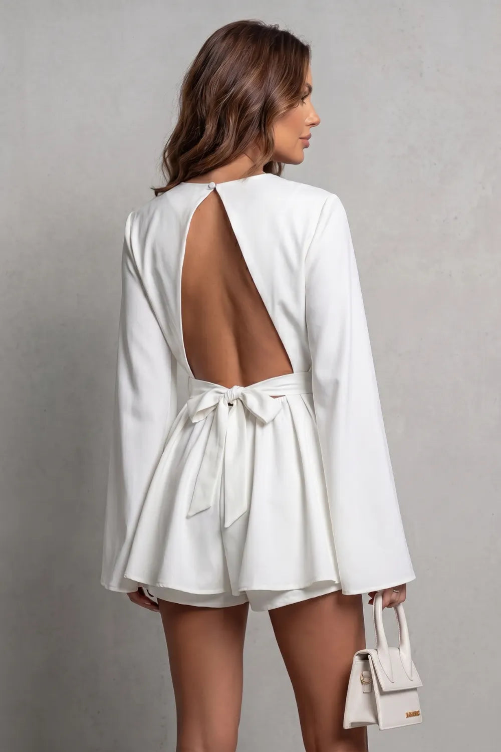 Romantic open-back design – Mini dress