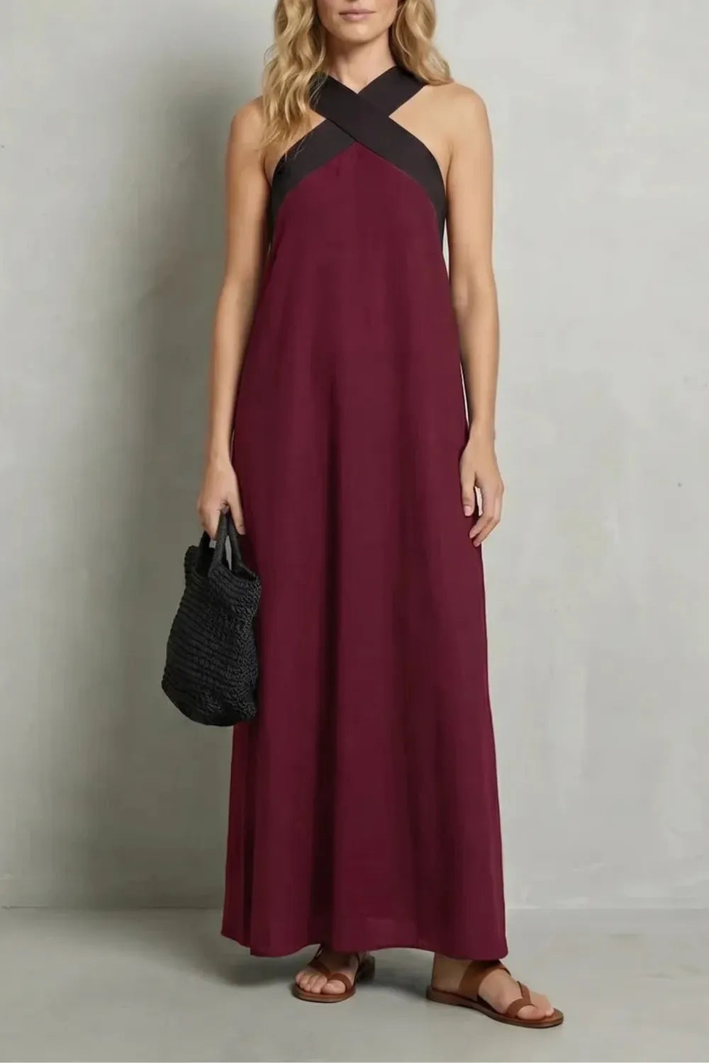 Cross-halter elegance – Maxi dress