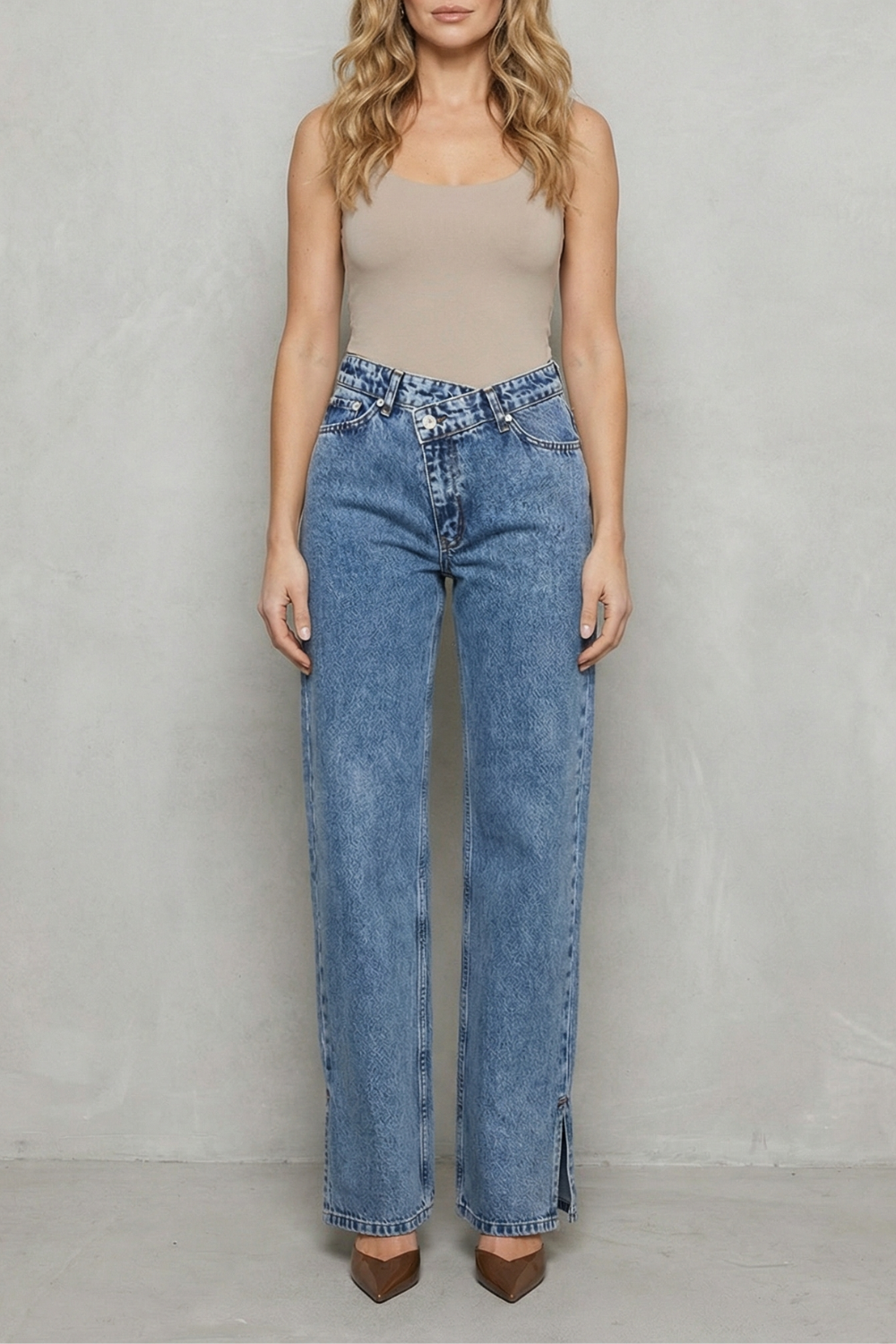 Cross button detail – Straight leg jeans