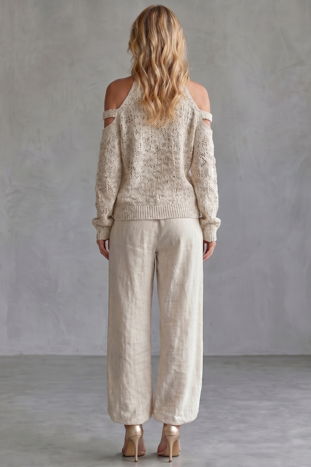 Cozy open-shoulder design – Knit trouser set