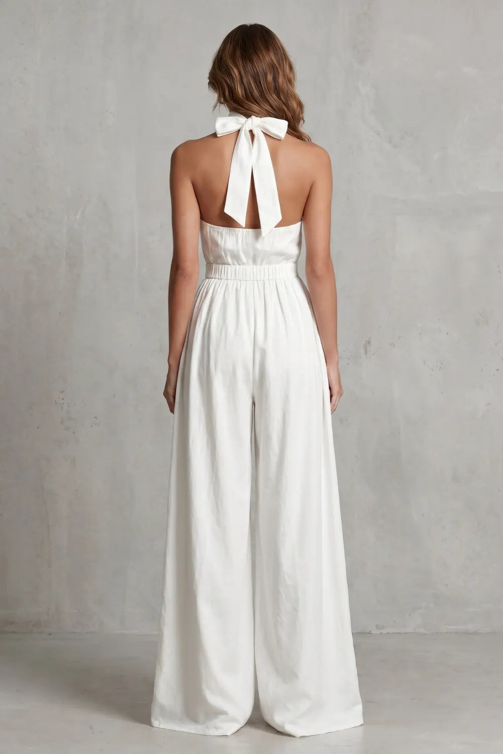 Elegant draped silhouette – Halter-neck jumpsuit
