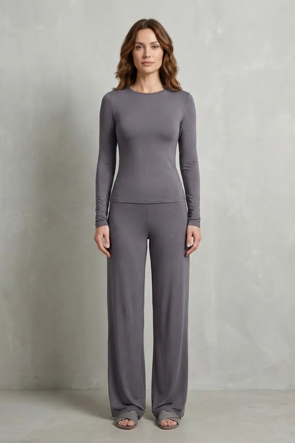 Sleek Simplicity – Pure Color Wide-Leg Pants Suit