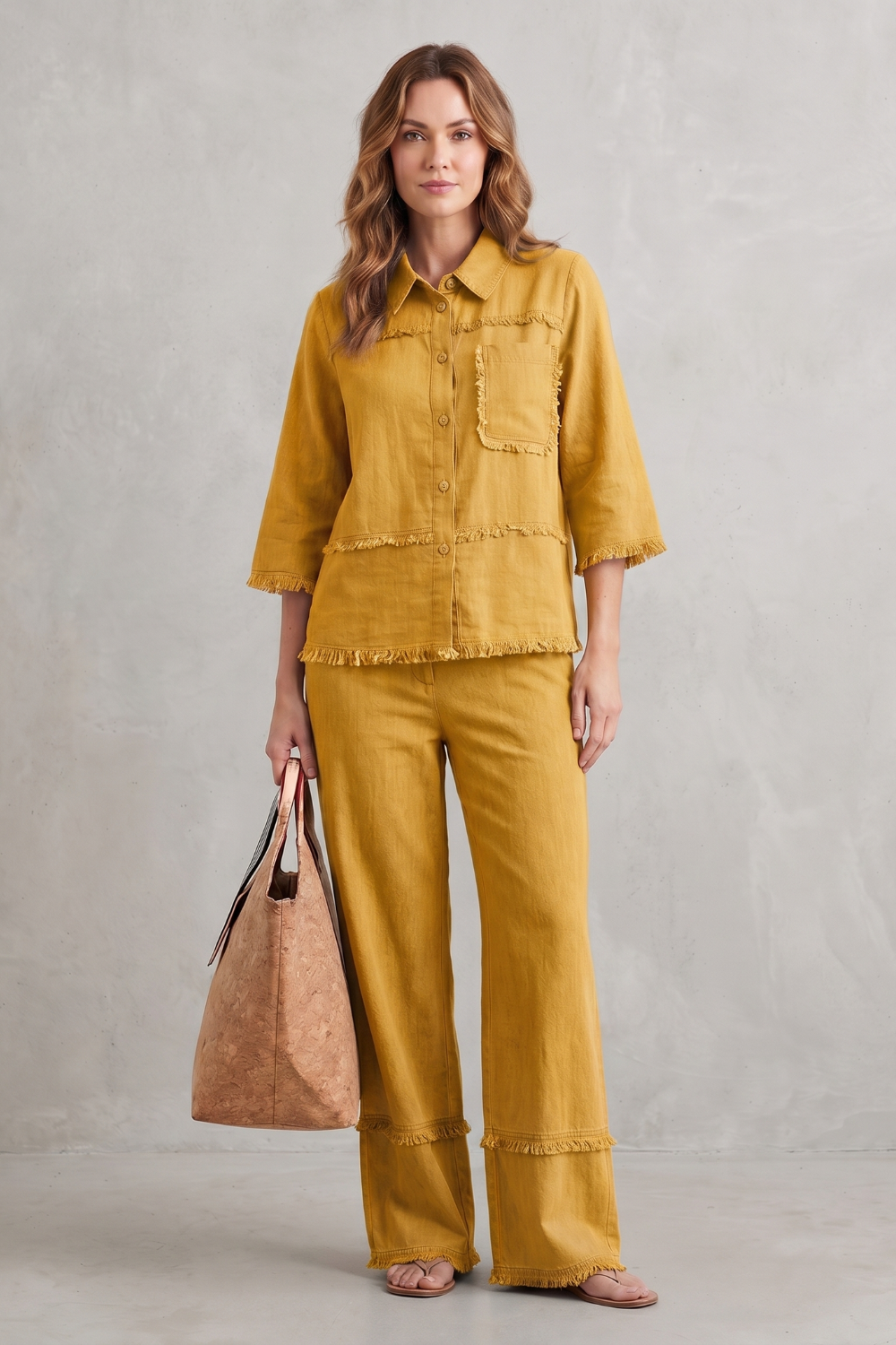 Relaxed linen-inspired style – Trouser set