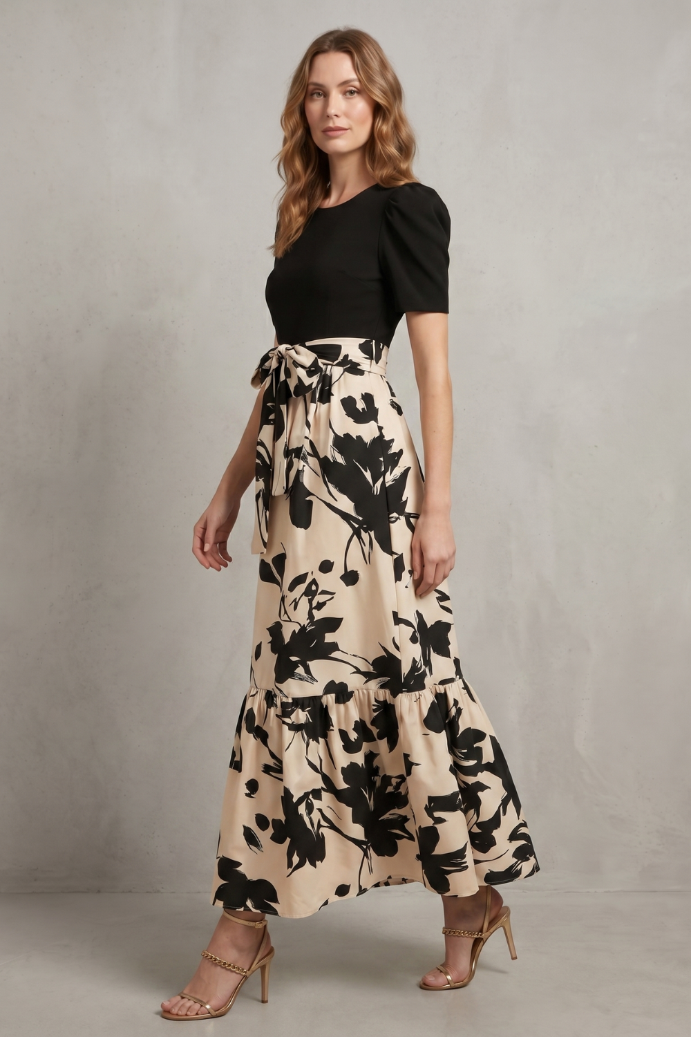 Artistic floral contrast – Maxi dress