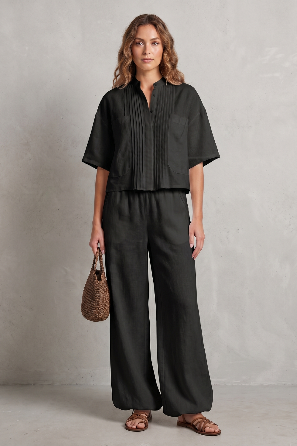 Breezy pleated elegance – Trouser set