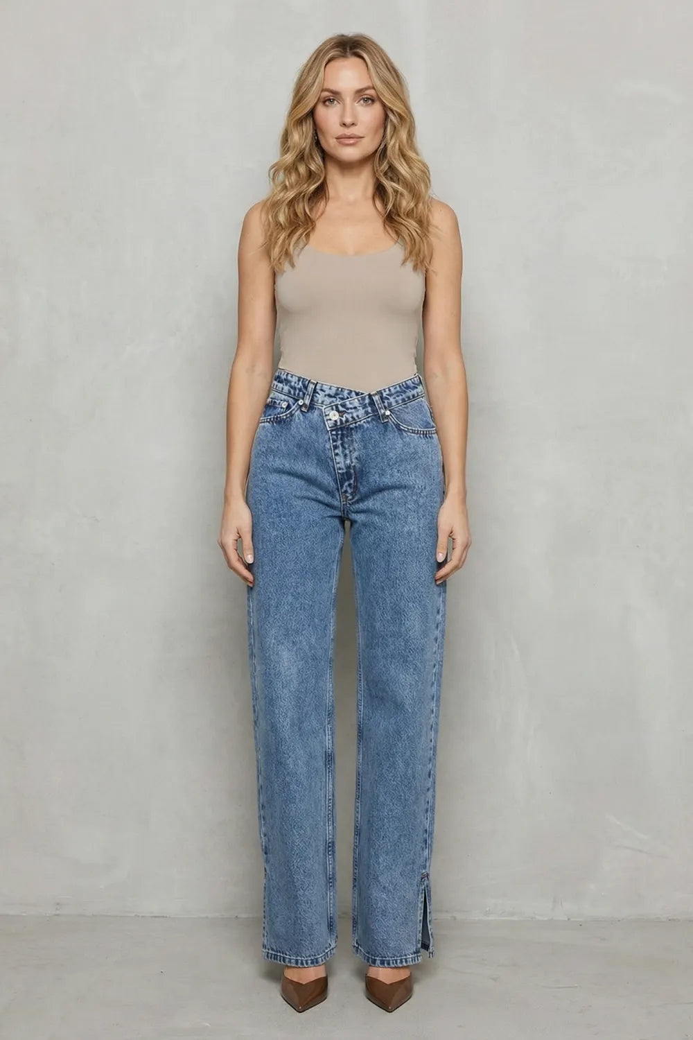 Cross button detail – Straight leg jeans