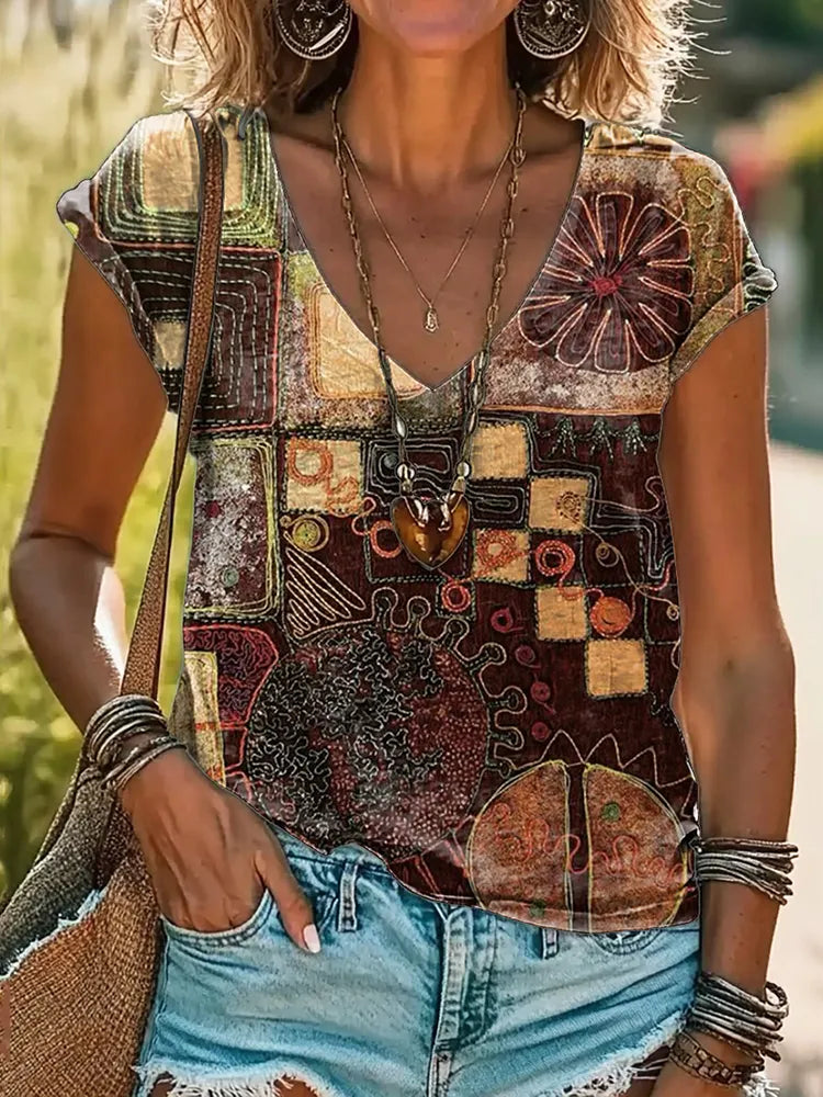 Vintage Patchwork Art Print Comfortable V-neck T-shirt