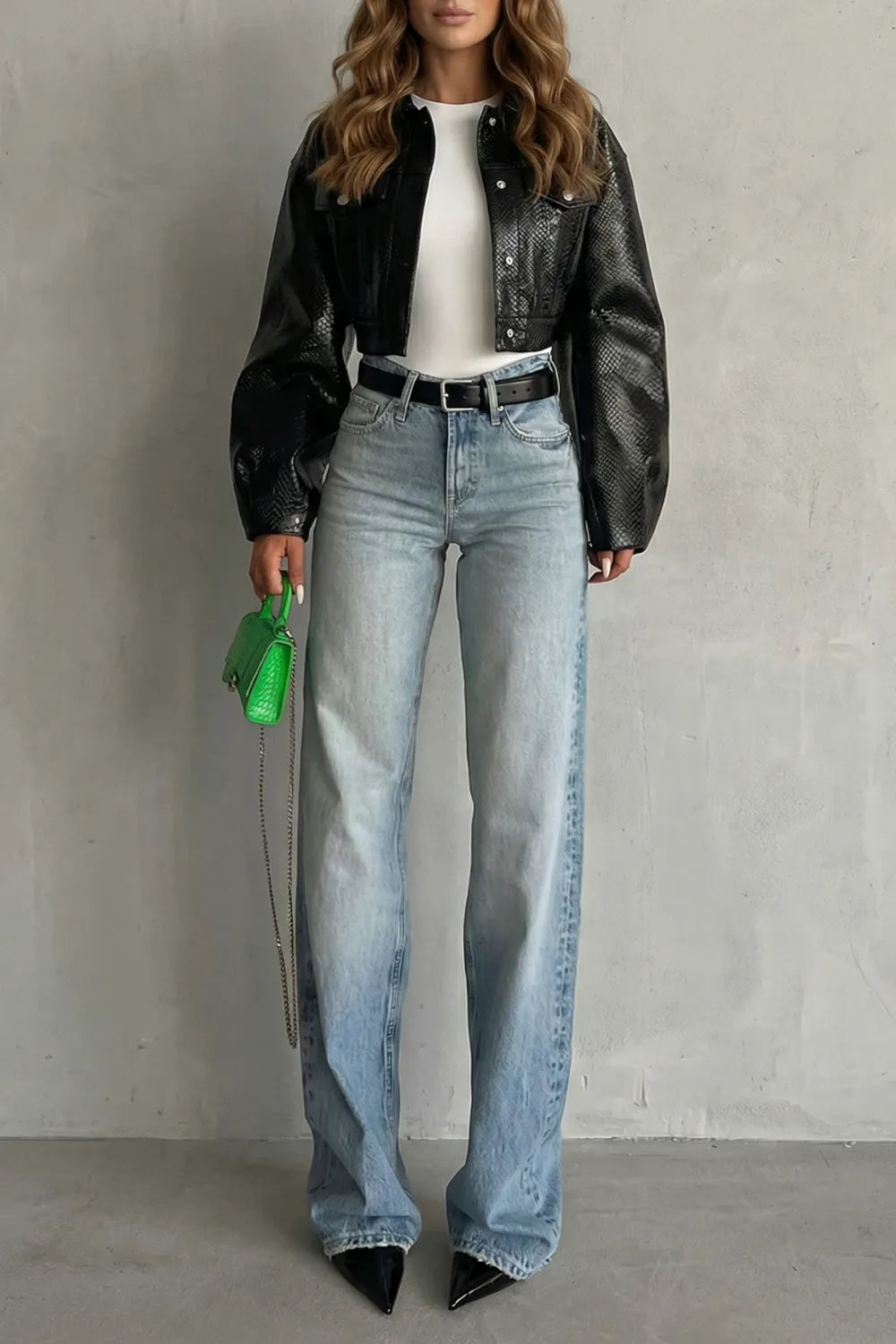 Effortless straight silhouette – Mid rise jeans