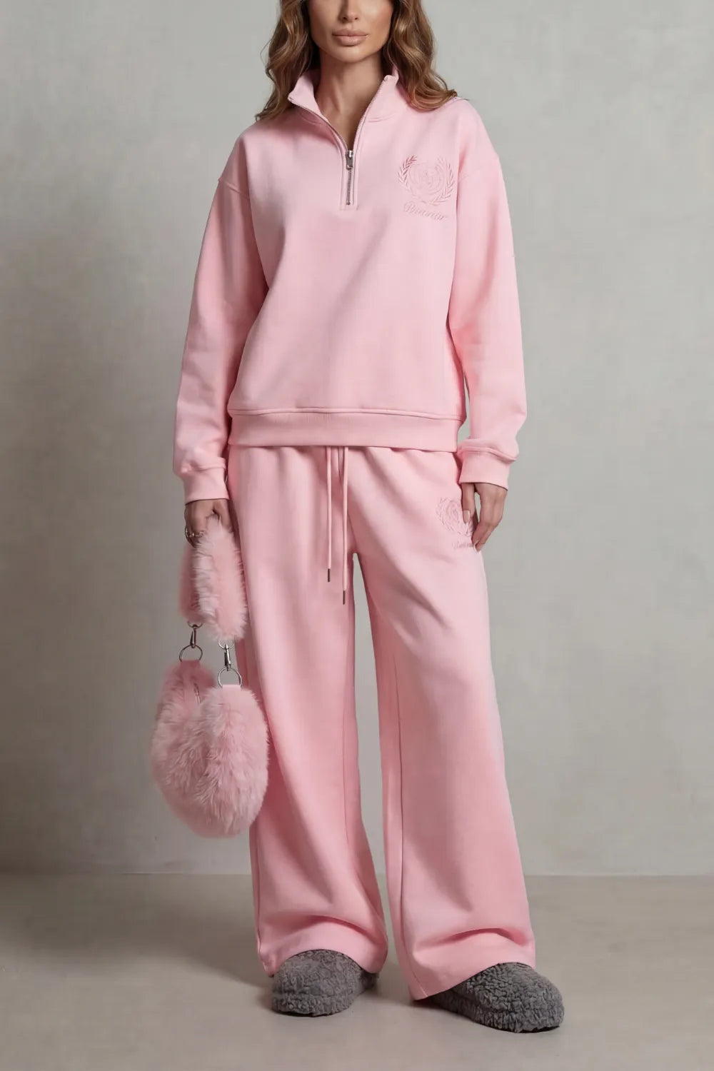 Embroidered crest – Zip lounge set