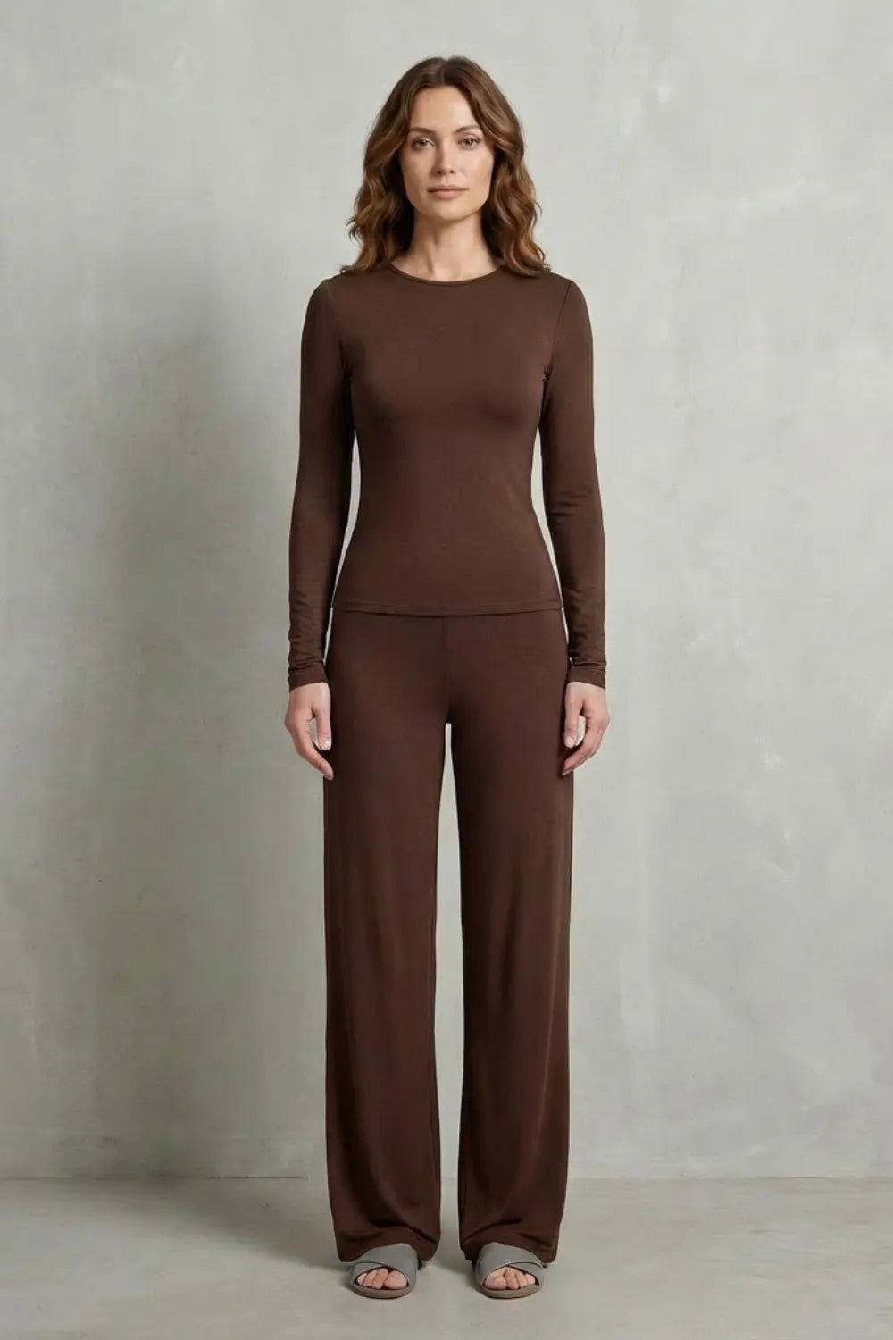 Sleek Simplicity – Pure Color Wide-Leg Pants Suit