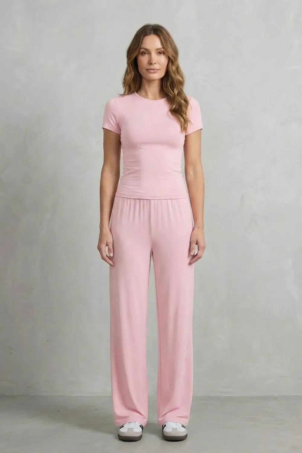 Sleek Simplicity – Pure Color Wide-Leg Pants Suit